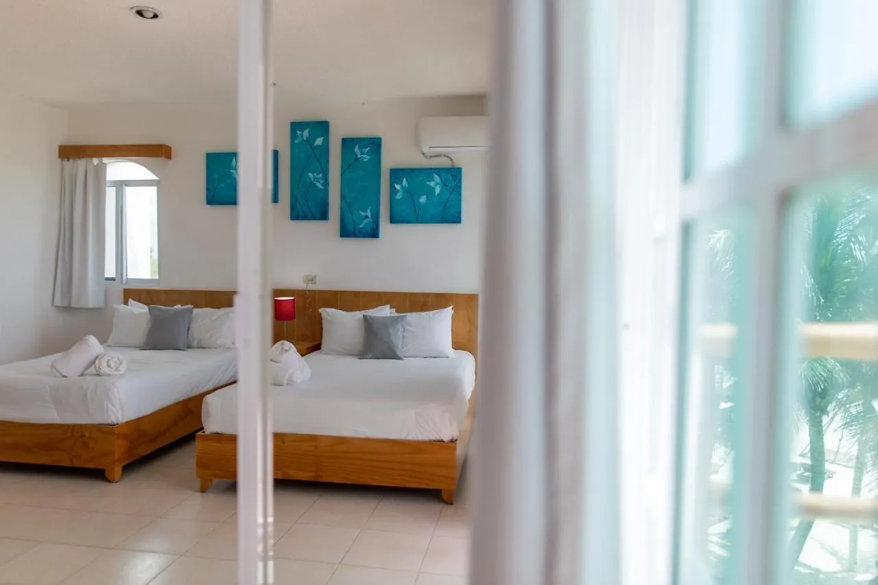Hotel & Beach Club Ojo De Agua Puerto Morelos 3*,  México